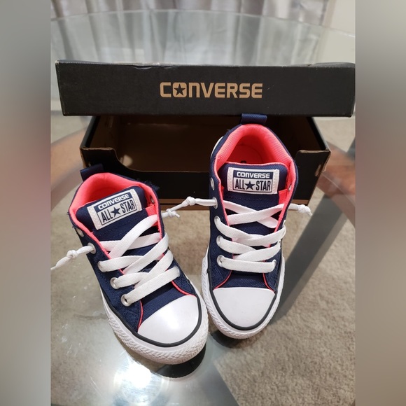 Kids' Chuck Taylor All Star Street Mid Sneaker Little Kid-Size11 - Picture 6 of 6